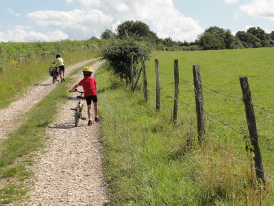 Le Canal du Centre et la Voie Verte de Bourgogne Sud à vélo en famille