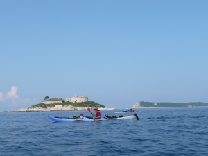 Le fort Monténégrin sur son île en face du fort Croate