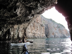 Belle arche, le Monténégro recèle de bien belles sections de falaises