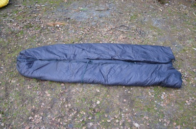 Fermé en position quilt, retourné pour voir les sangles de fixation dans le dos