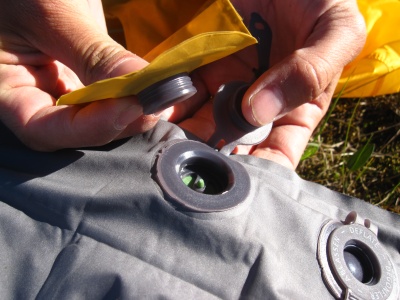 Gonflage du matelas : connexion du Schnozzel Pumpbag