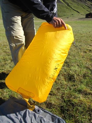 Gonflage du matelas : gonflage du Schnozzel Pumpbag