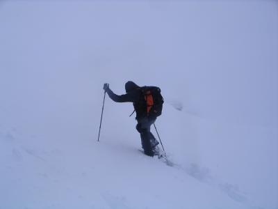 Ça brasse dans la neige croutée