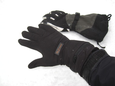 Les X1 liners avec les sur-gants utilisés pour notre test (Mountain Hardwear Medusa)