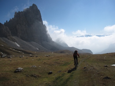 Descente vers la vallée étroite