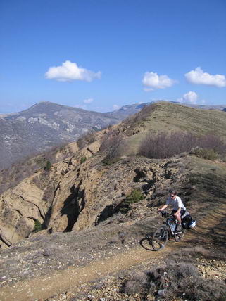 VTT sur sentier en cretes