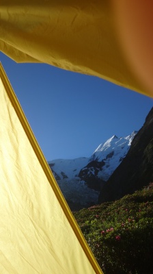 Bivouac vers le col du Tricot, vue sur le glacier de Bionnassay Bivouac vers le col du Tricot, vue sur le glacier de Bionnassay