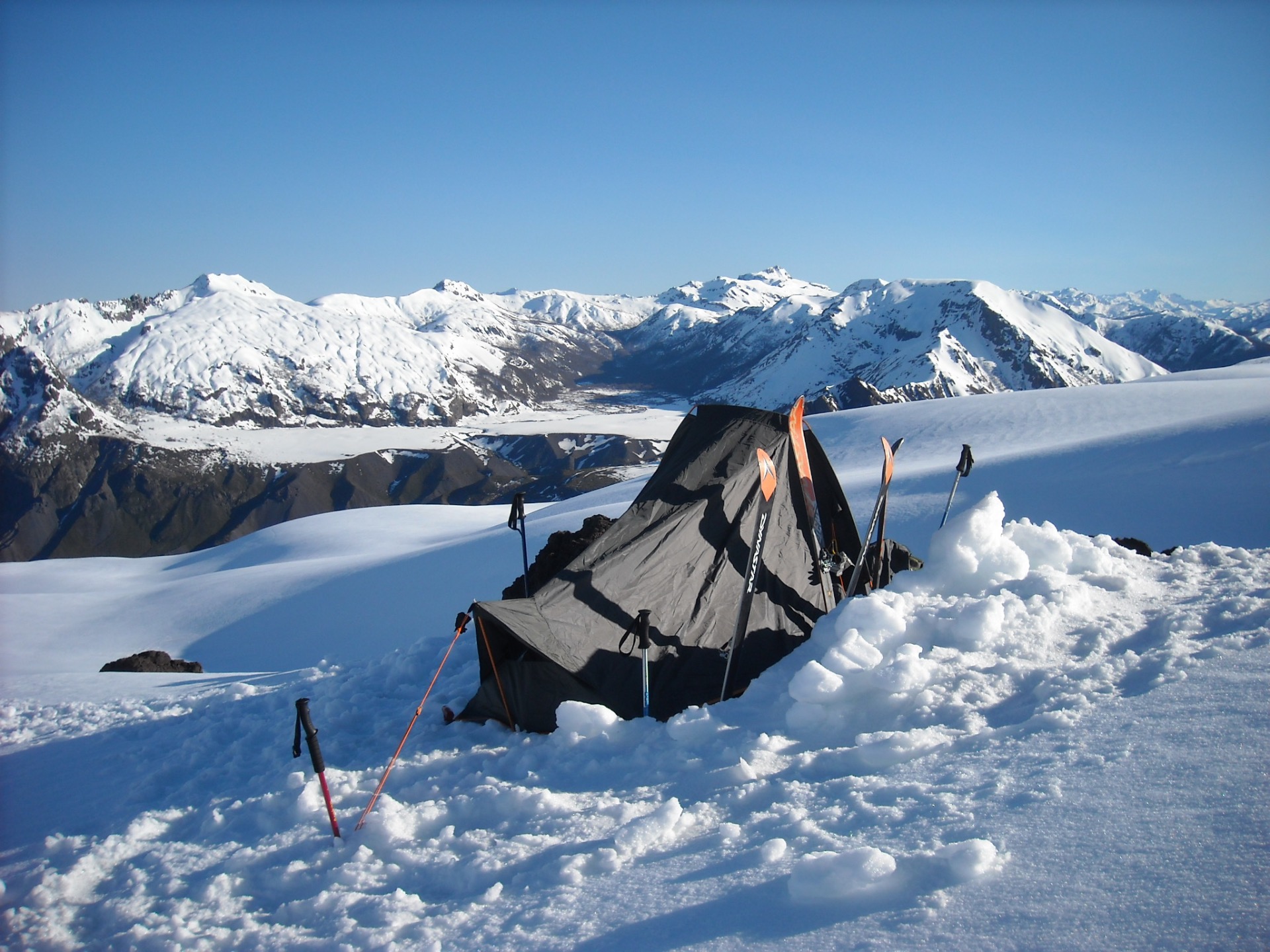 L'ancre à neige, l'arme absolue du bivouac hivernal