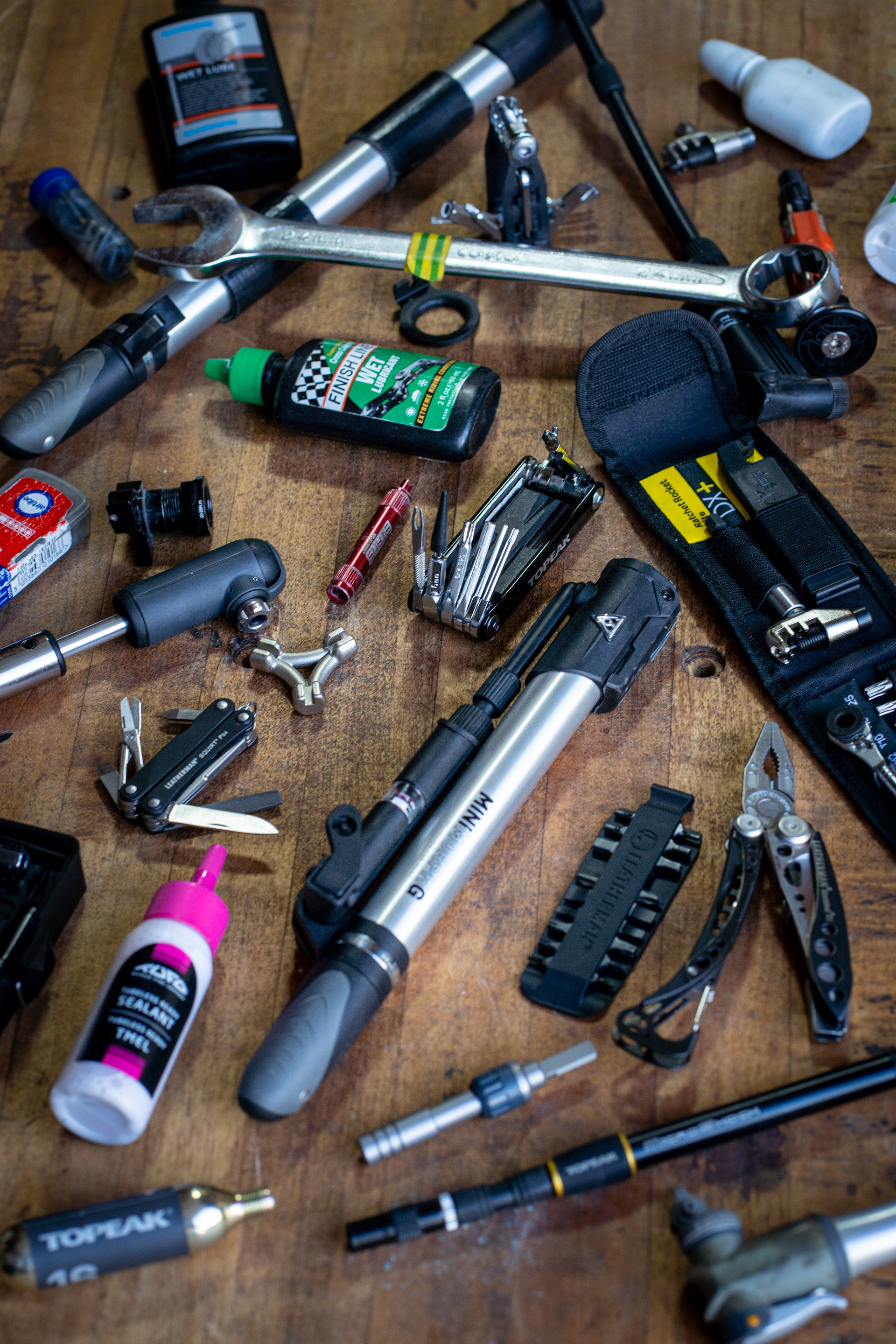 Kit d'outils de réparation de vélo 16 en 1 Mountain Cycle Outils de  tournevis Ensemble de clé de réparation de pneu