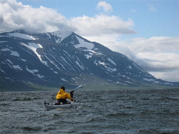Kayak dans les lacs de Norvège