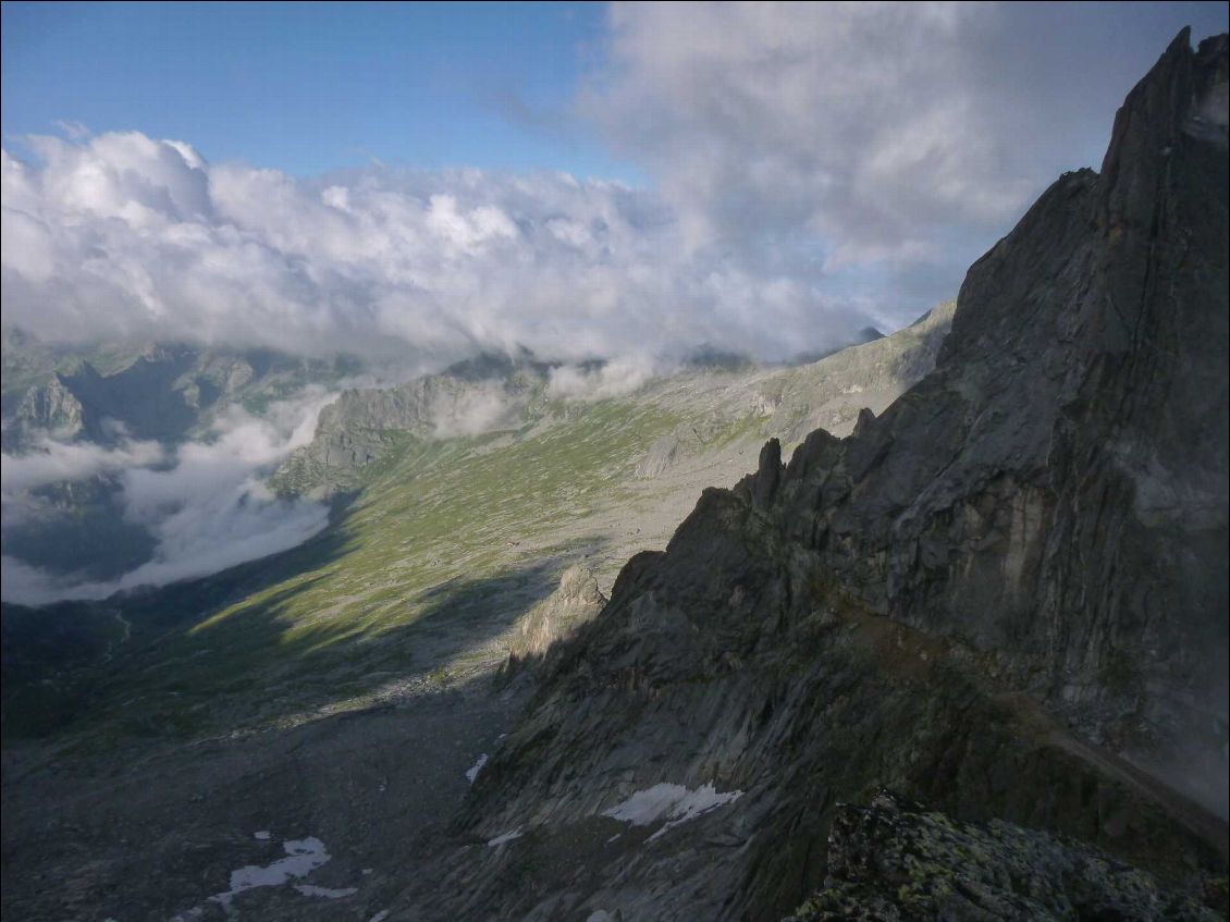 Vue du col Cengalo vers la Suisse