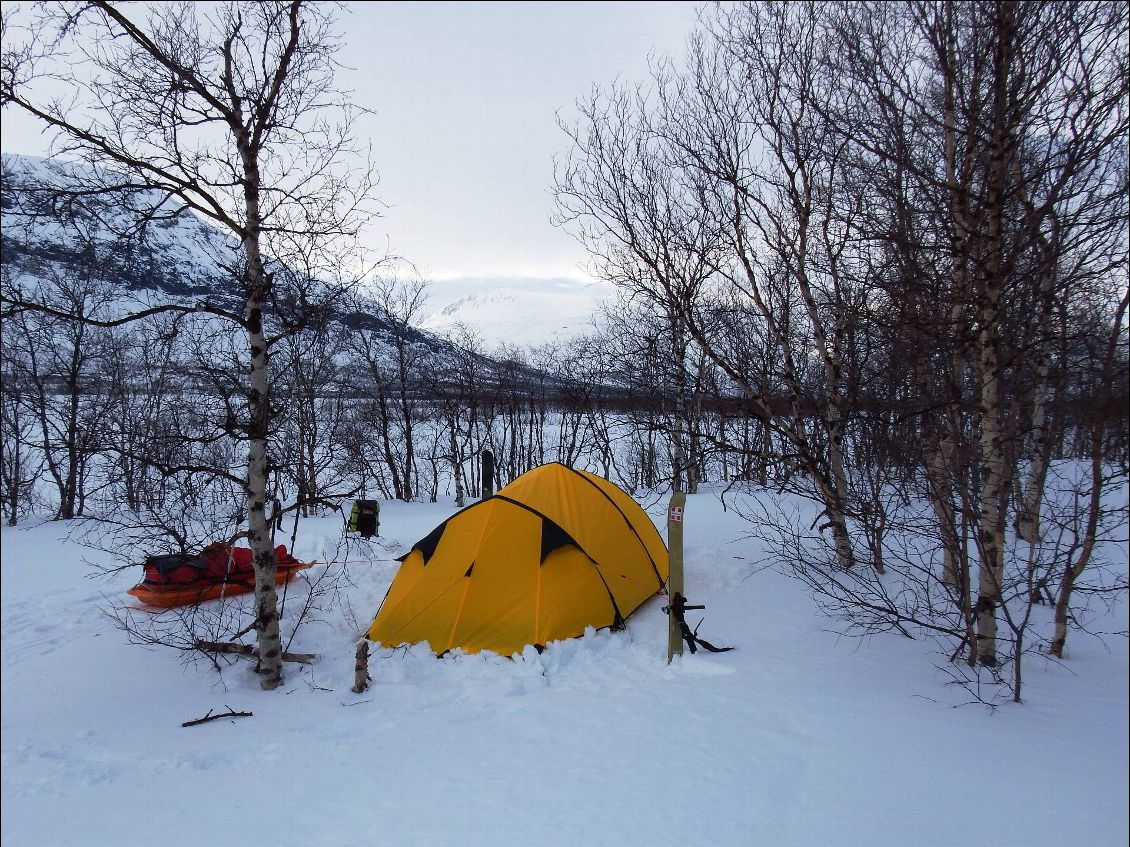 Y a pire comme emplacement de bivouac. Non ?