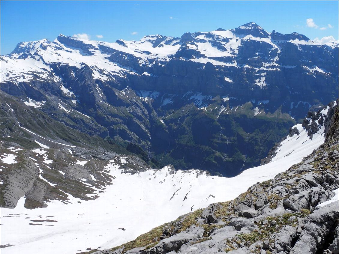 Vu du col des chambres sur le fond de la combe