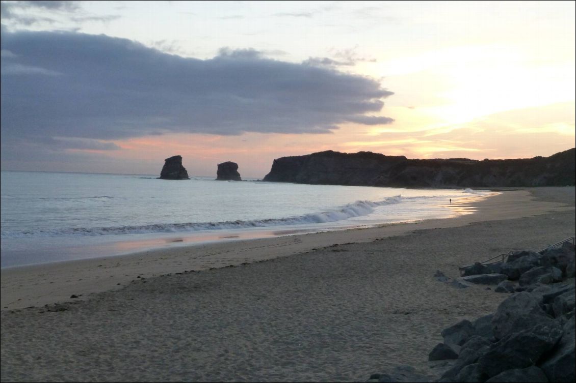 Les deux Jumeaux au petit matin à Hendaye