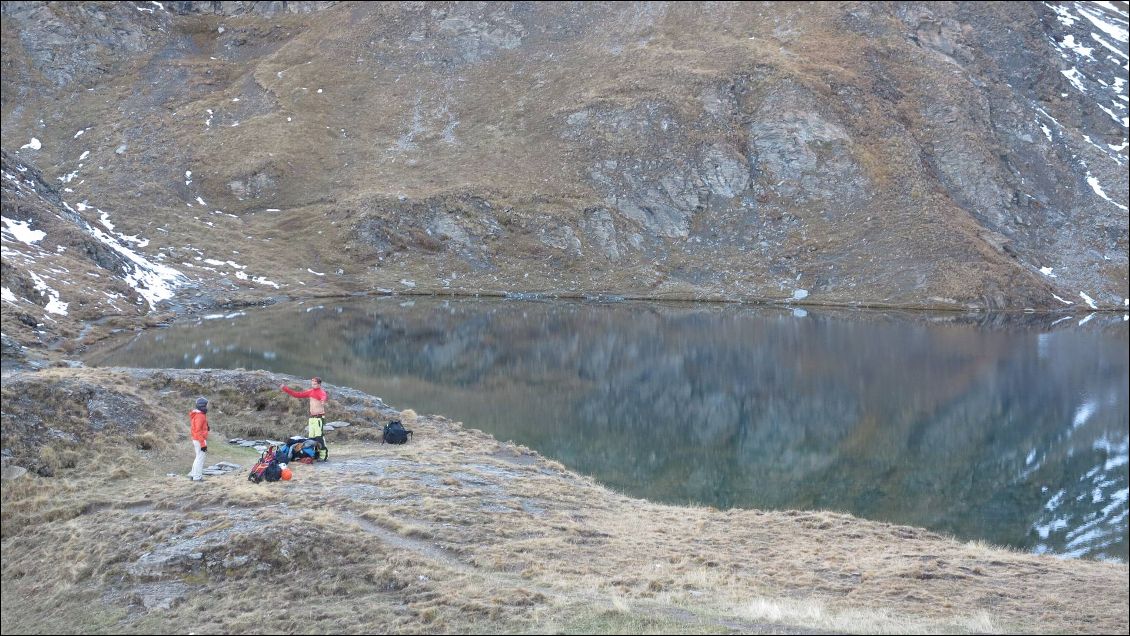 Arrivée au lac, ça pèle un peu