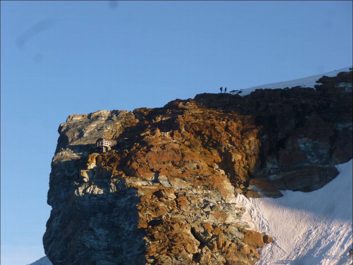 Le minuscule bivouac Rossi Volante