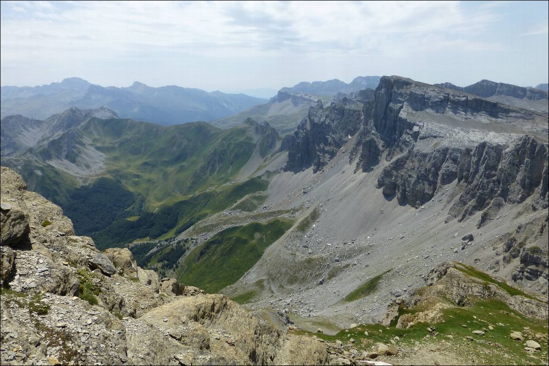 Depuis la table des trois Rois le cirque d'Ansabere