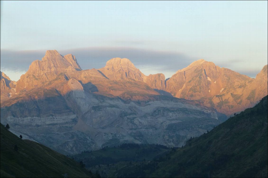 Le lever de soleil sur Pico de Aspe