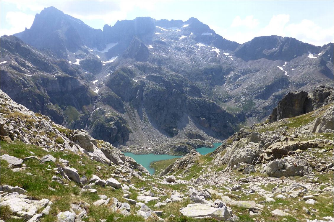depuis le col d'Arremoulit, les lacs Arriels et le Pico Balaitous à gauche