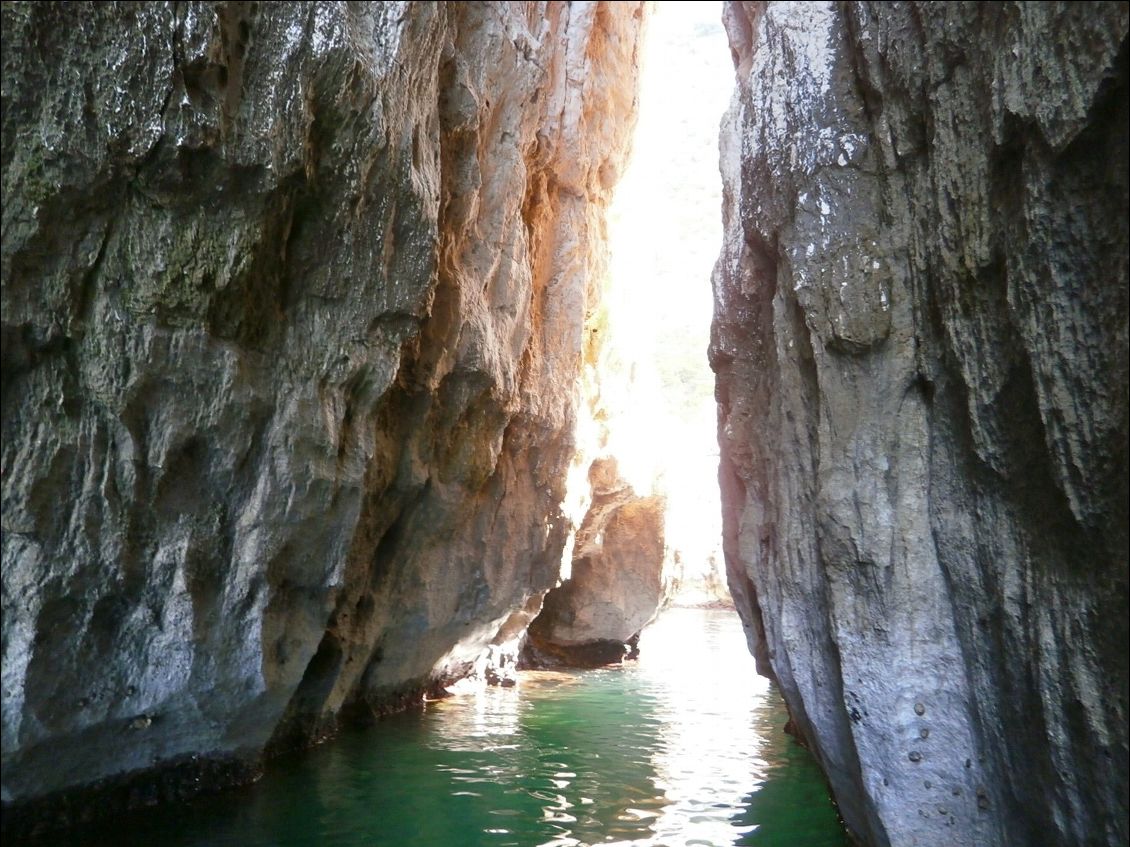 Calanques Marseille > Cassis (packraft)