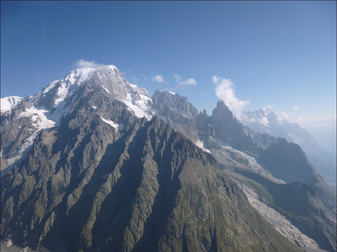 Intégrale de Peuterey : Noire, Blanche et sommet du Mont Blanc