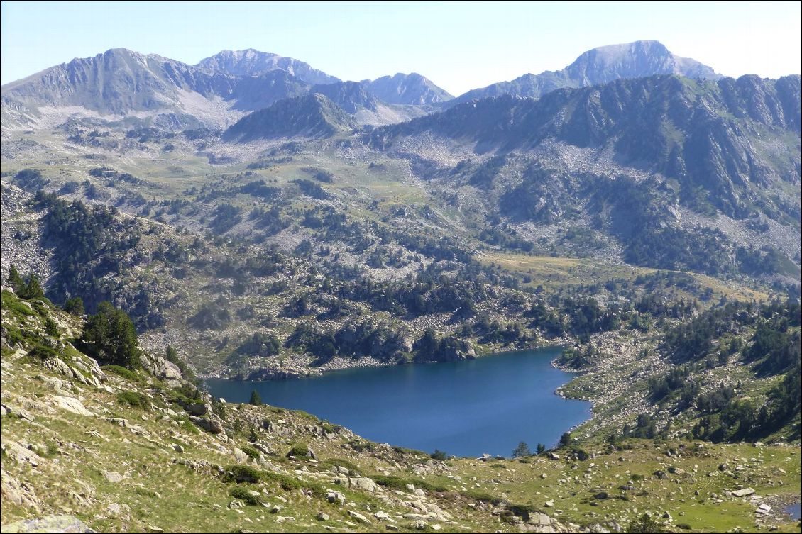 il n'y a plus de sentier, par beau temps avec une carte ça passe tranquille mais avec du brouillard...