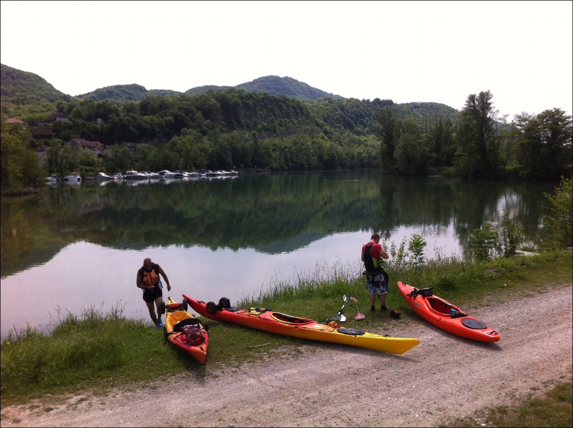 Canal de Savières à proximité de l'Ecluse de Chanaz