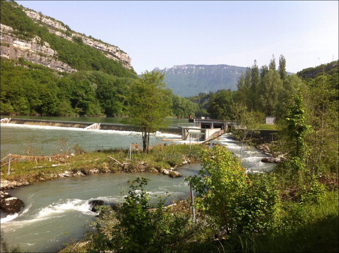 Seuil de Yenne & son bassin d'eau vive.