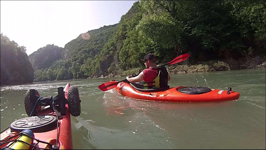 Les gorges de la Balme, en aval du seuil de Yenne