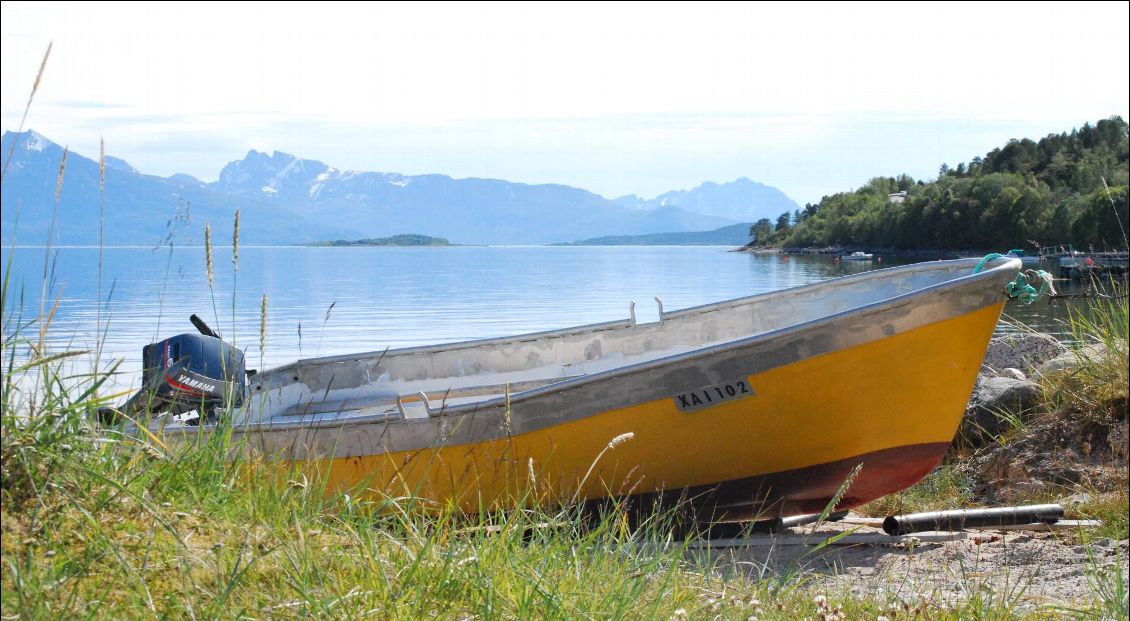 Solbergfjorden. Fjiord paisible, très paisible...Pas un bruit, pas une voiture...Que des bruits de nature...et de vélo!