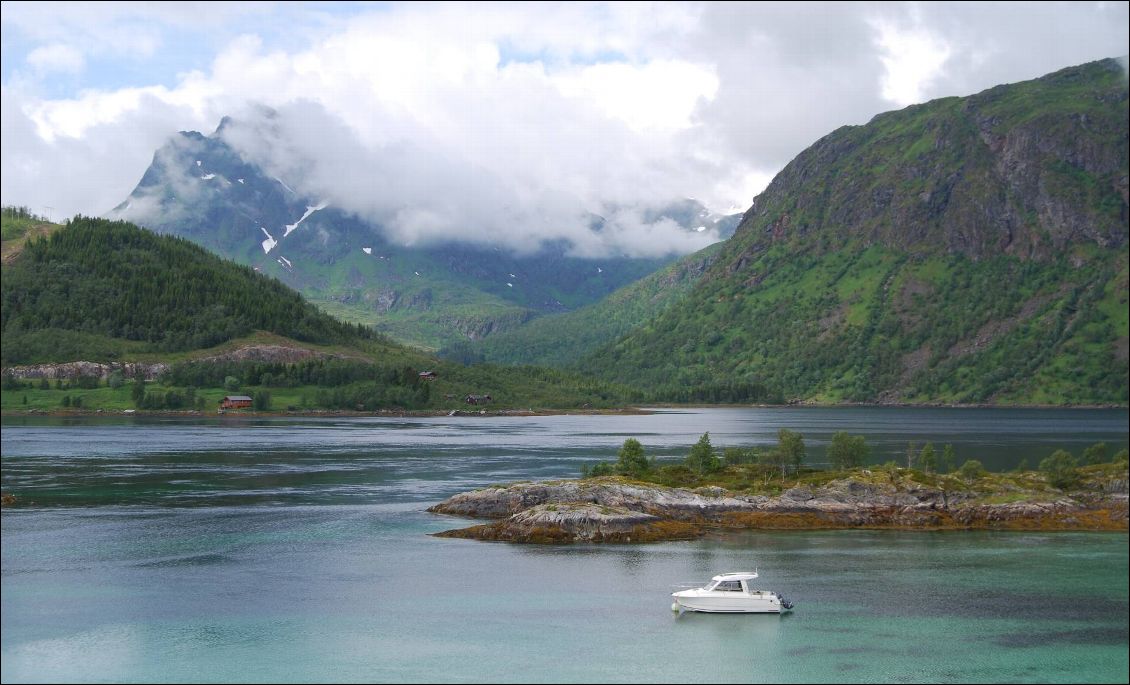 Paysage des îles Lofoten. 