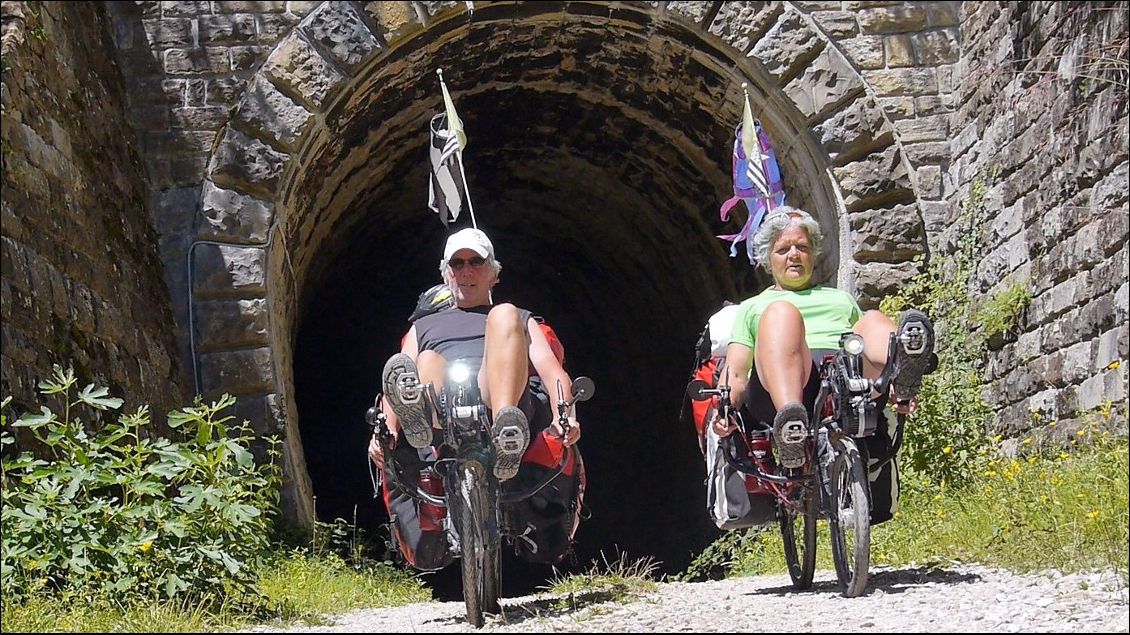 Cover of Tour du monde à vélos couchés