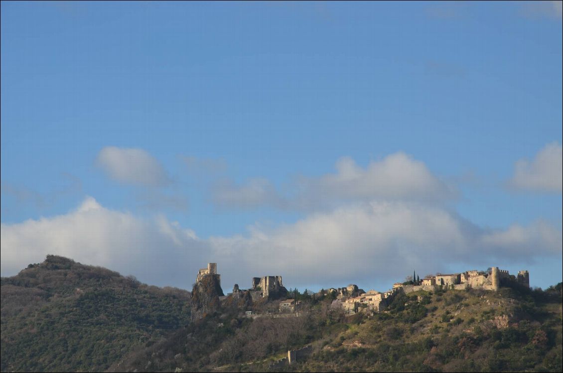 Vue sur le chateau de Rochemaure