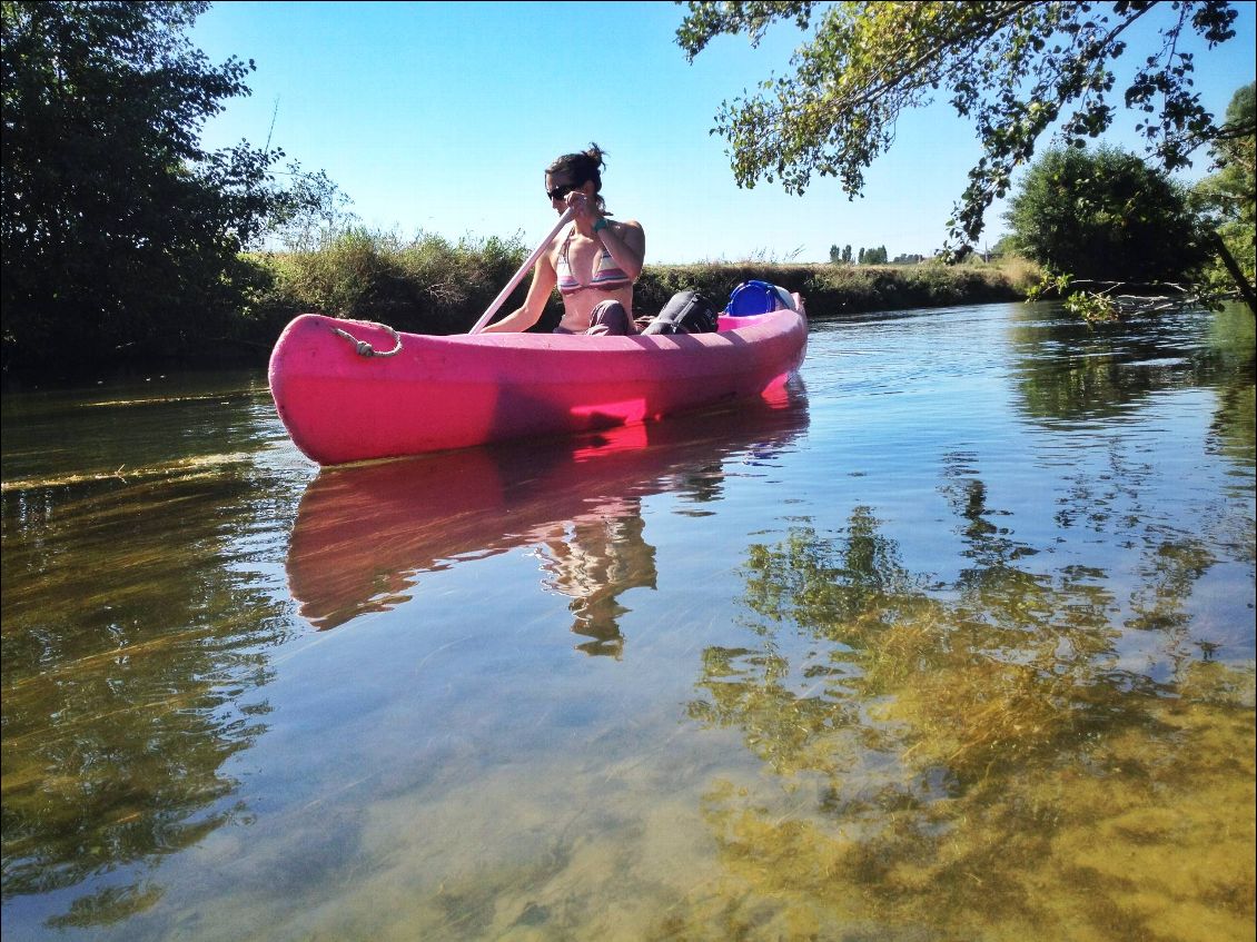 Couverture de Projet kayak poético-absurde  Ramène ta fraise!  Le Mans-Pornic en kayak pour une glace à la fraise.