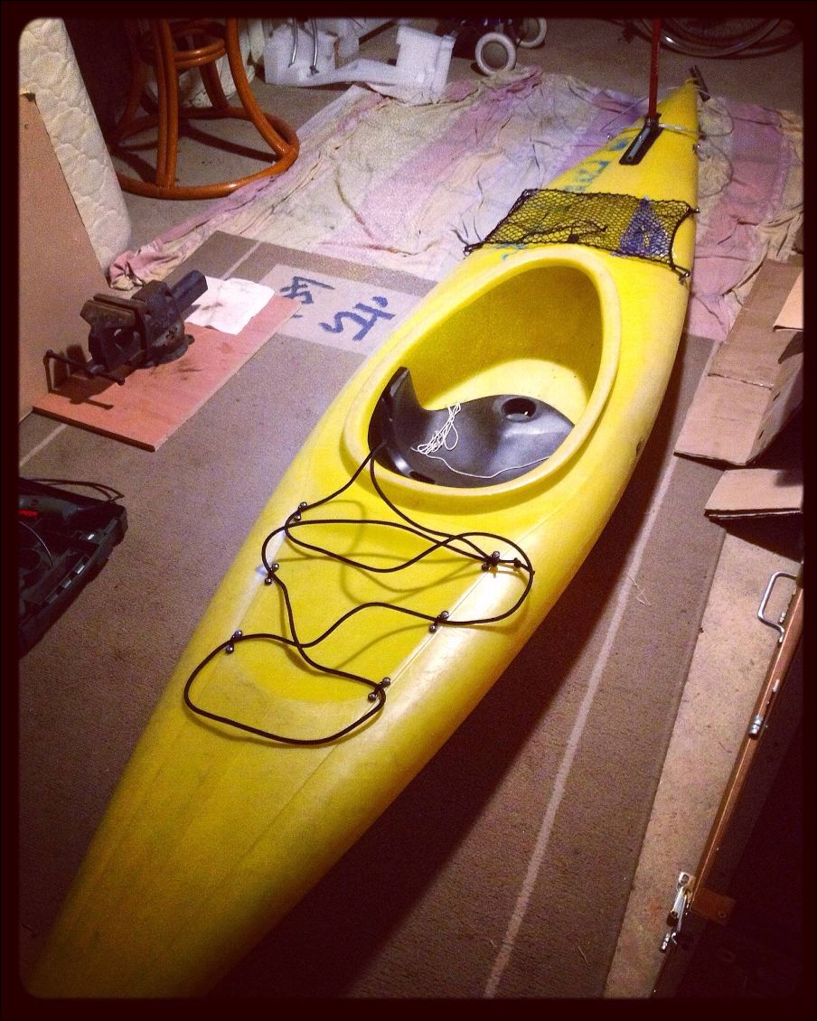 Le kayak de rivière se transforme doucement en kayak de voyage.