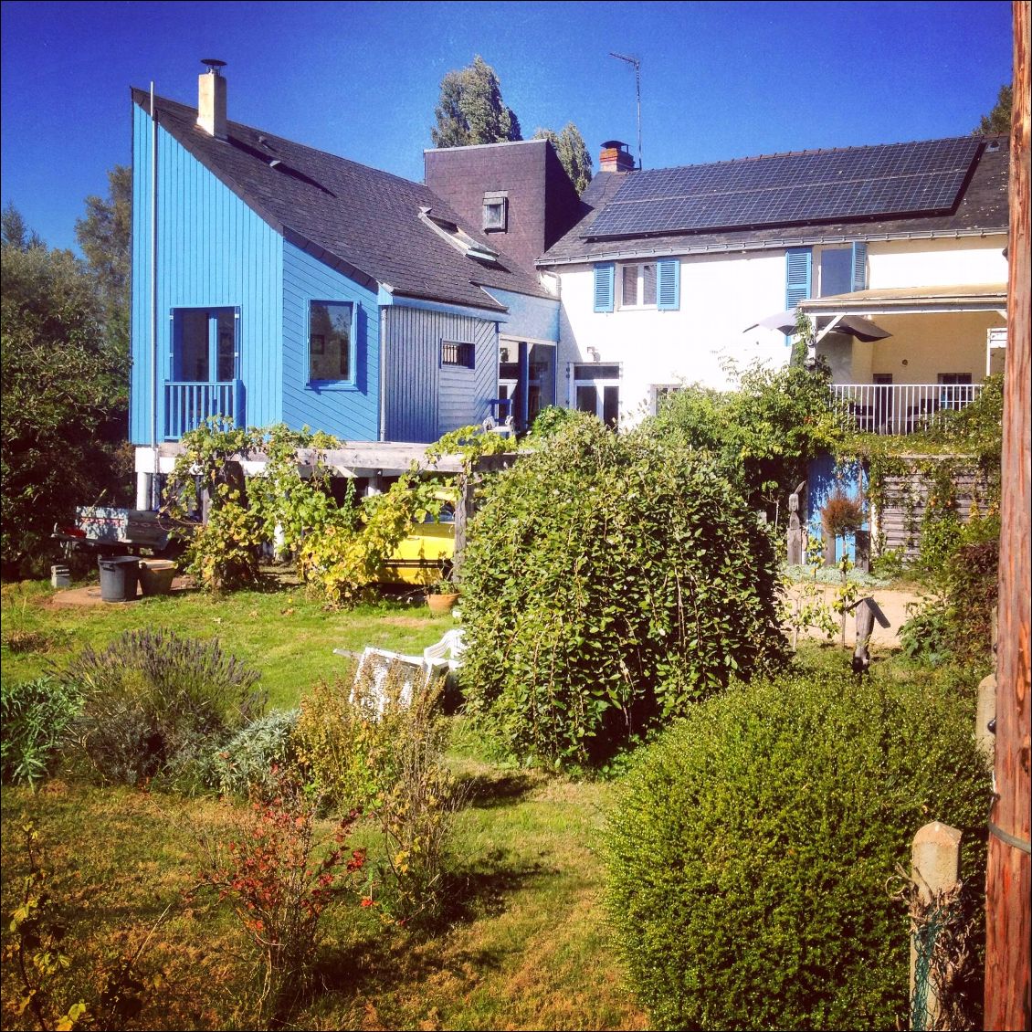 C'est une maison bleue...(bon, ok, c'est facile).