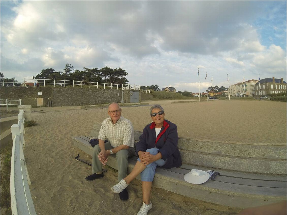 Gérard et Christiane Touret, retraités. Gérard a vécu plusieurs années au Mans.
Les sarthois sont partout.