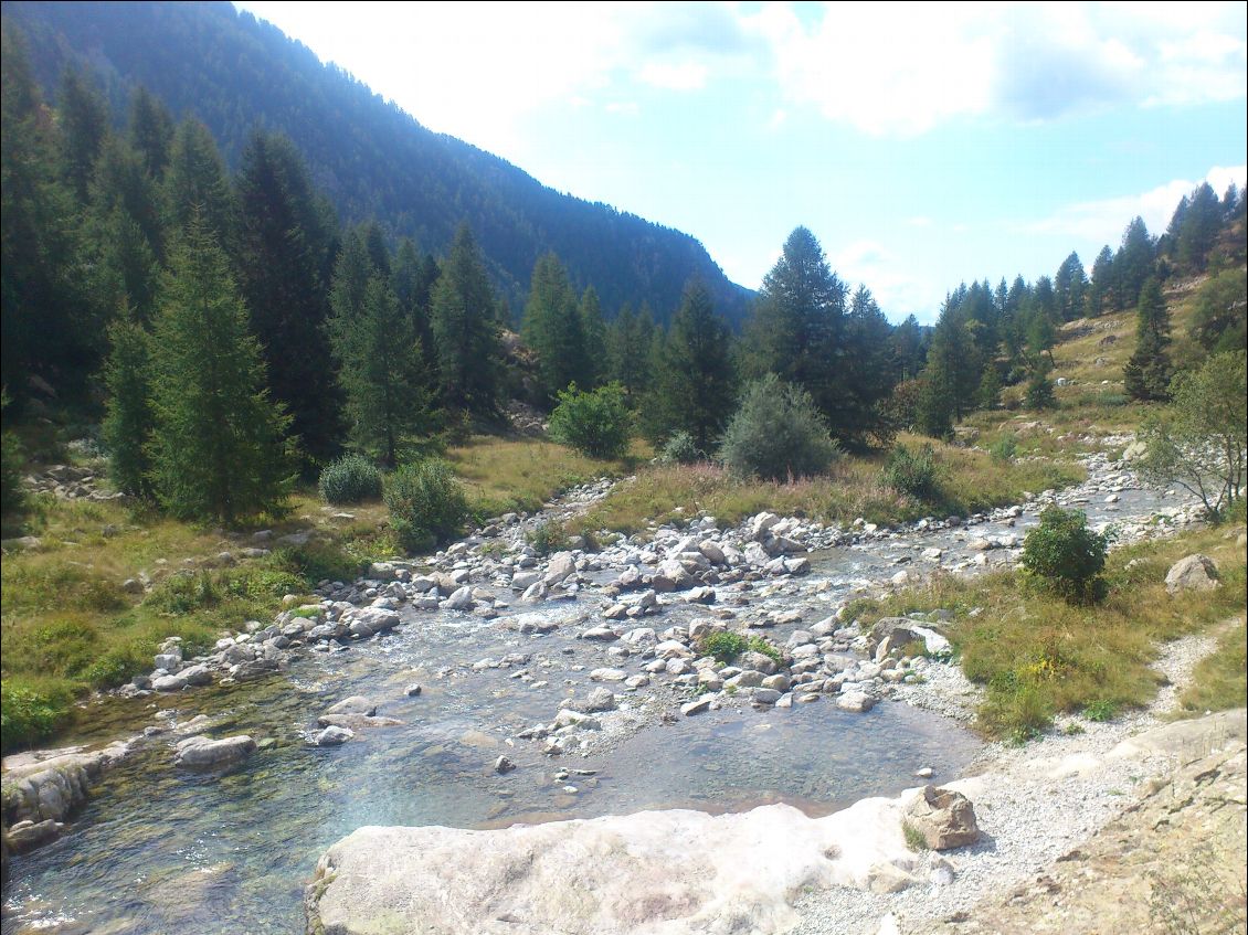 Le haut de la vallée de la Valmasque sous le soleil un pur bonheur cette descente