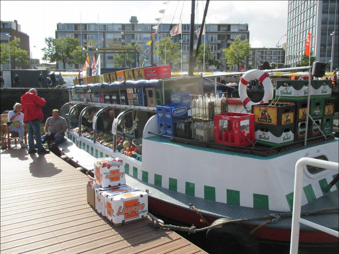 Bateau épicerie