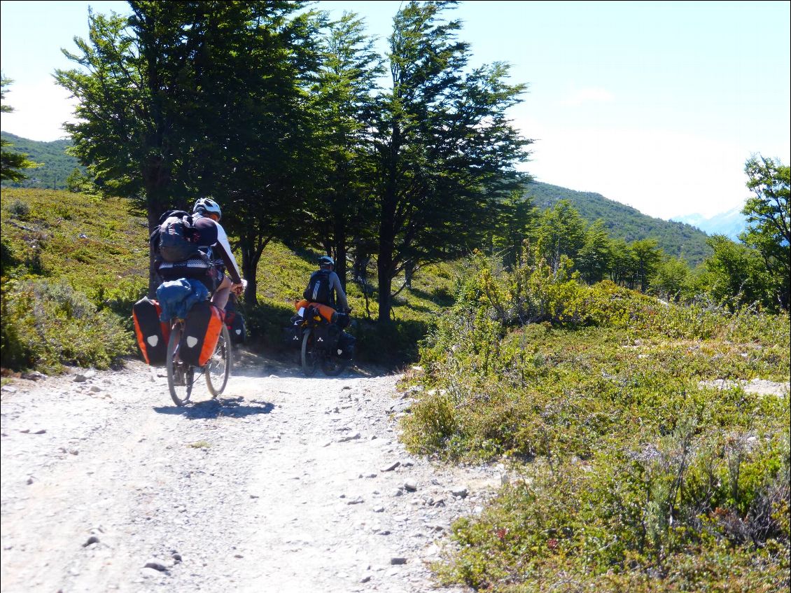 Ouf, côté chilien, il y a une piste.