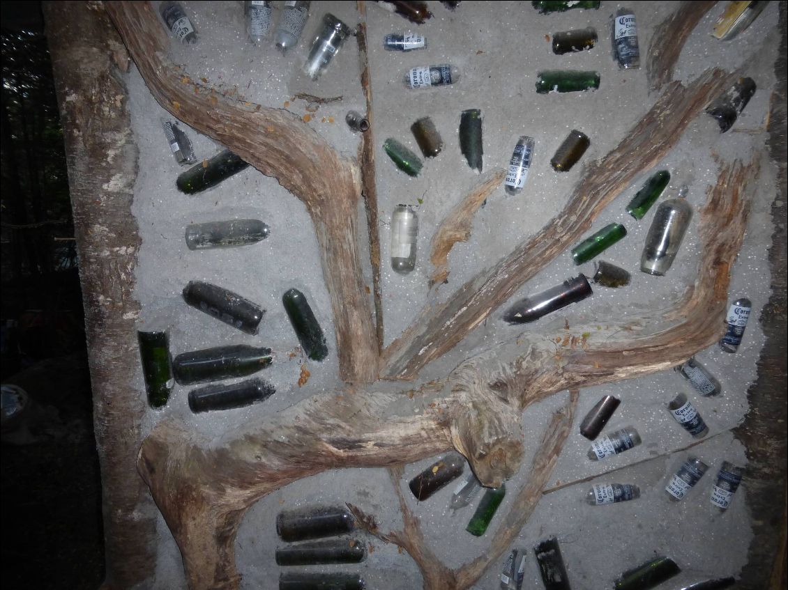 Constructions écologiques. Eco-Camping.