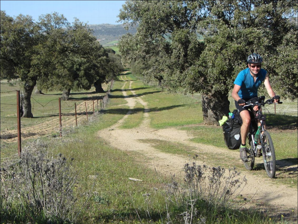 Joli camino mais la cerveza+les 7kg de plus sur le vélo=plus de jus :-).