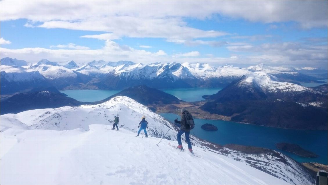 Descente du Skarven.