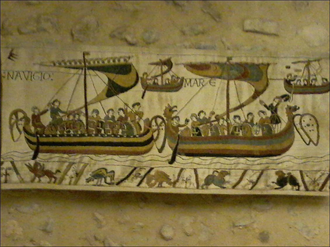 Bande dessinée géante ! J'adore
Je suis passée à Bayeux exprès pour la voir (ça vaut le détour)