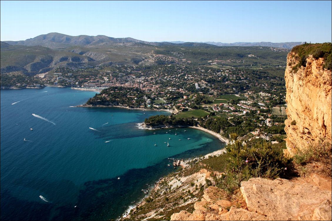 Cassis, vu de la route des crêtes