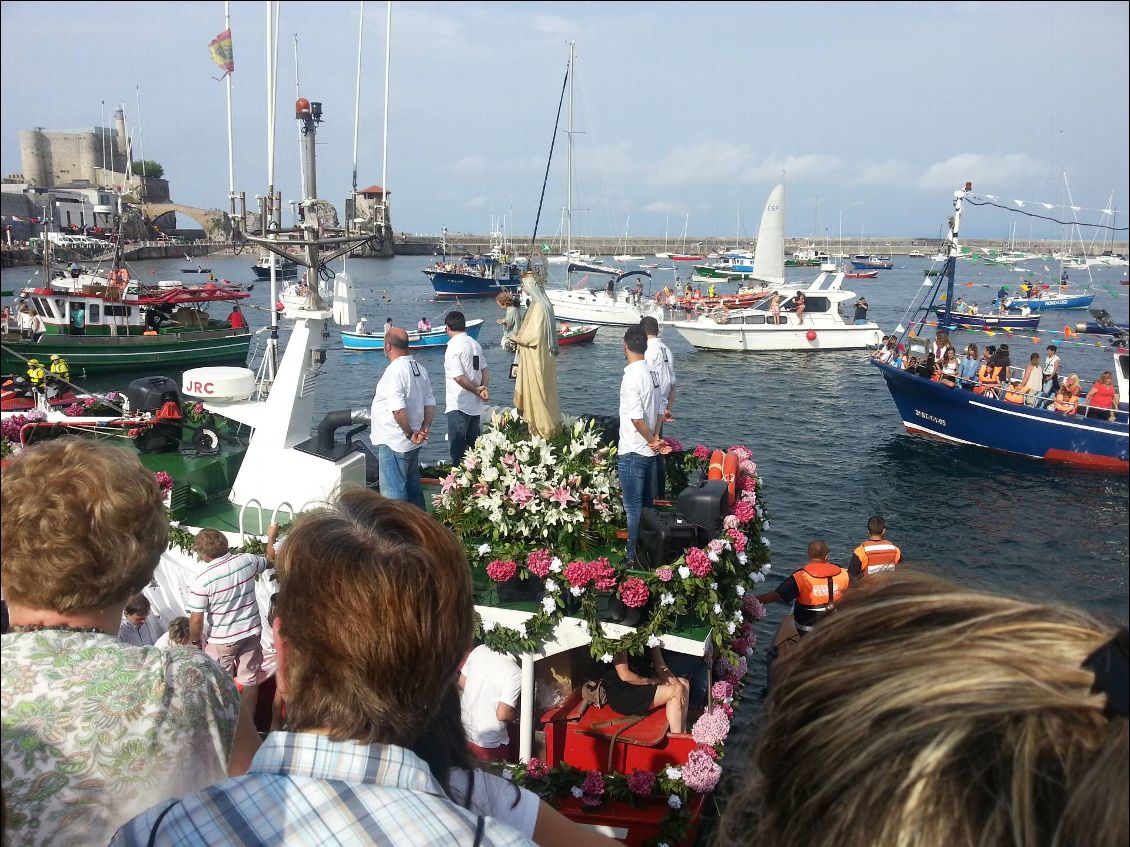 Castro Urdiales, procession de la mer.