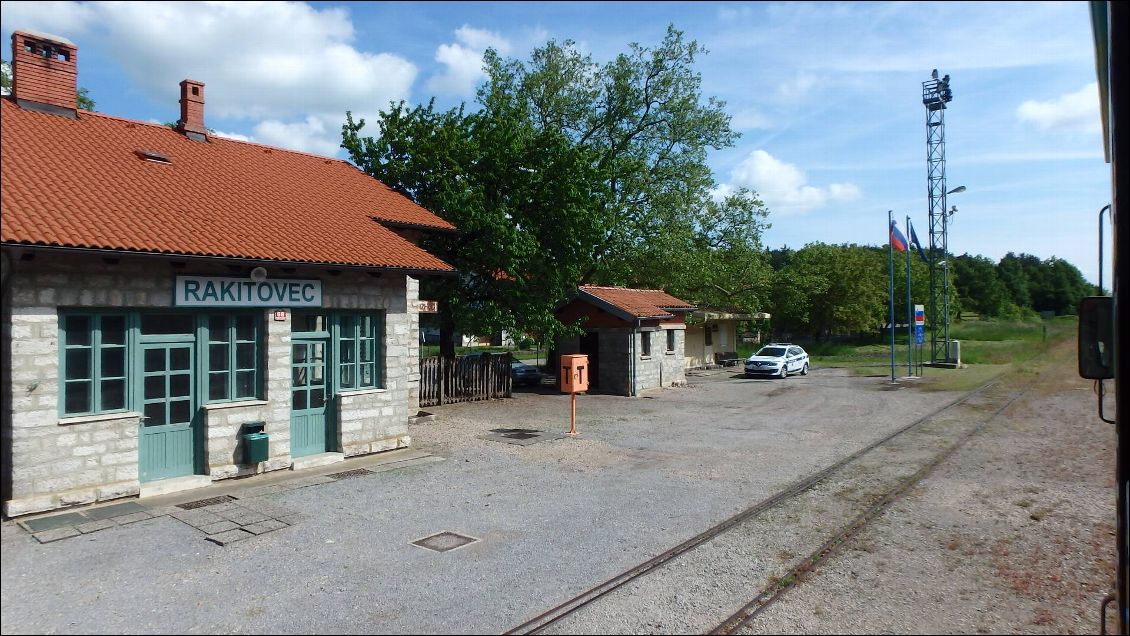 gare frontière: contrôle des papiers... et ça ne rigole pas!