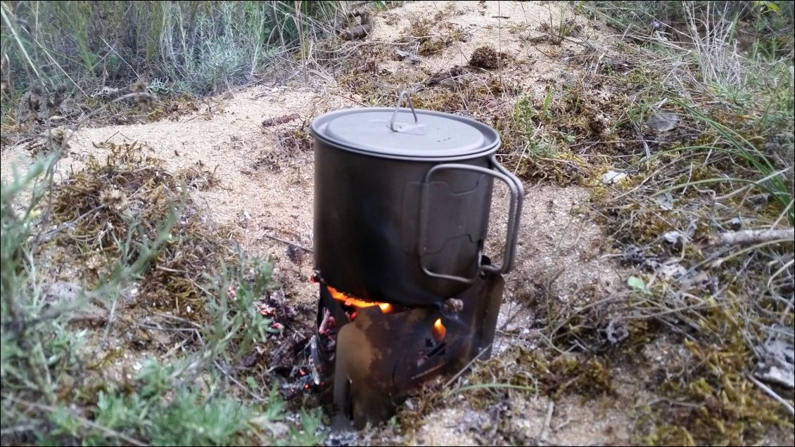 Et une Bushcooker Party en toute sécurité avant une bonne nuit de sommeil.