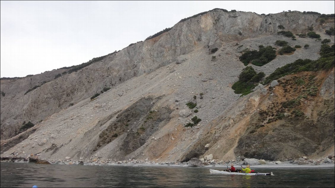 Côte nord de Skiathos incomparablement plus sauvage que la côte sud !