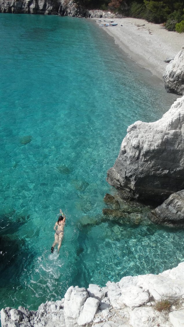 Eau turquoise et arches marines, mer à 27°C : on nage beaucoup !